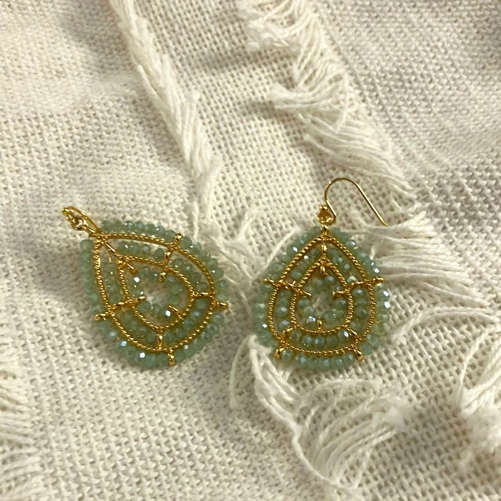 New So Pretty Dangling Crystal Gold Earrings Sage